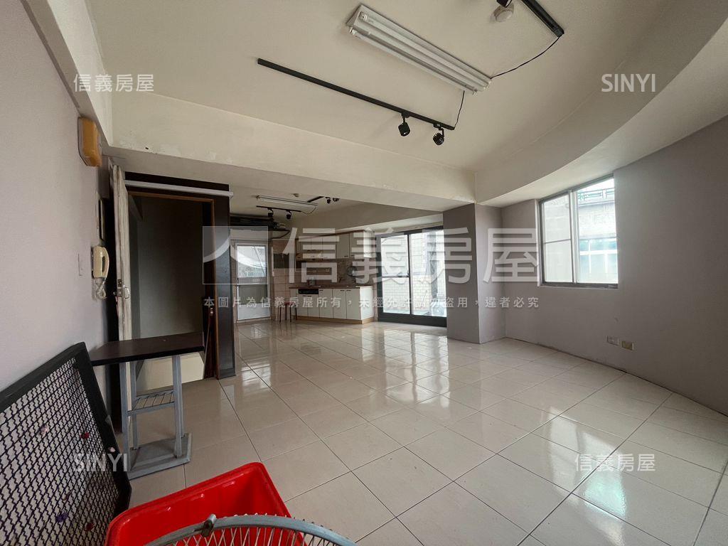 五甲商圈角窗樓店房屋室內格局與周邊環境