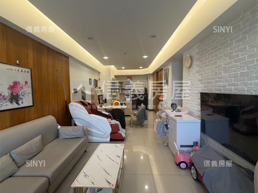 皇翔高樓四房車位房屋室內格局與周邊環境