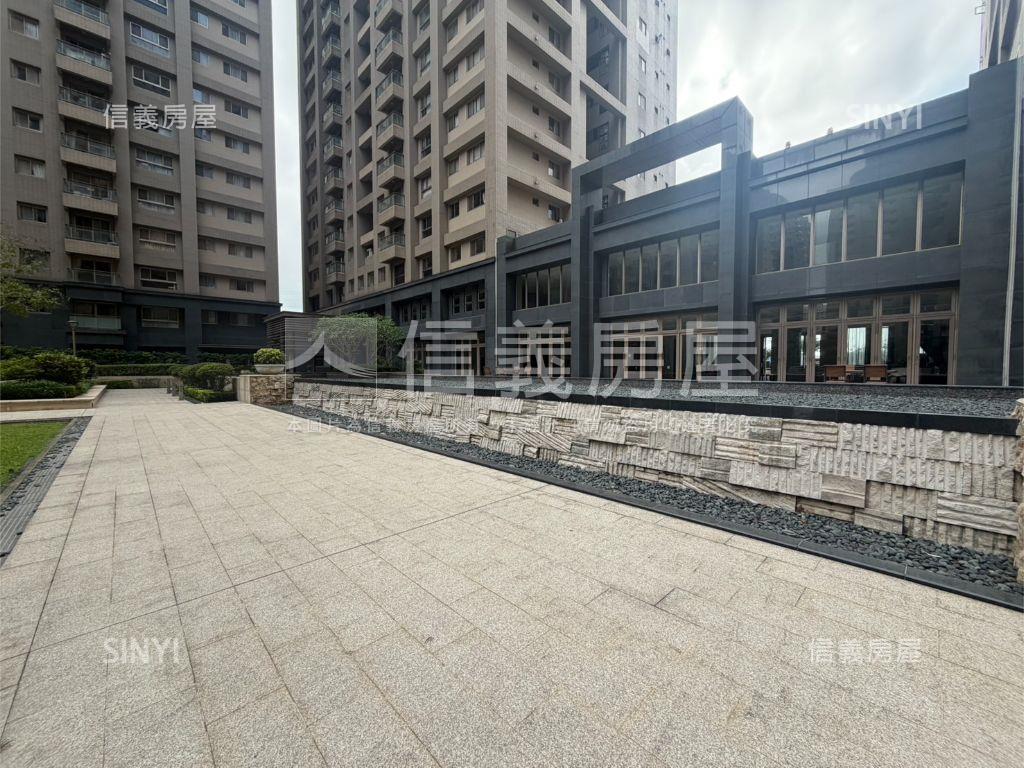 皇翔高樓四房車位房屋室內格局與周邊環境