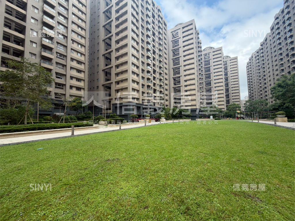 皇翔高樓四房車位房屋室內格局與周邊環境