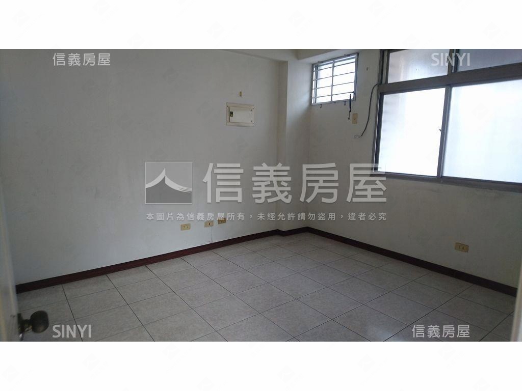 一期五房邊間透天房屋室內格局與周邊環境