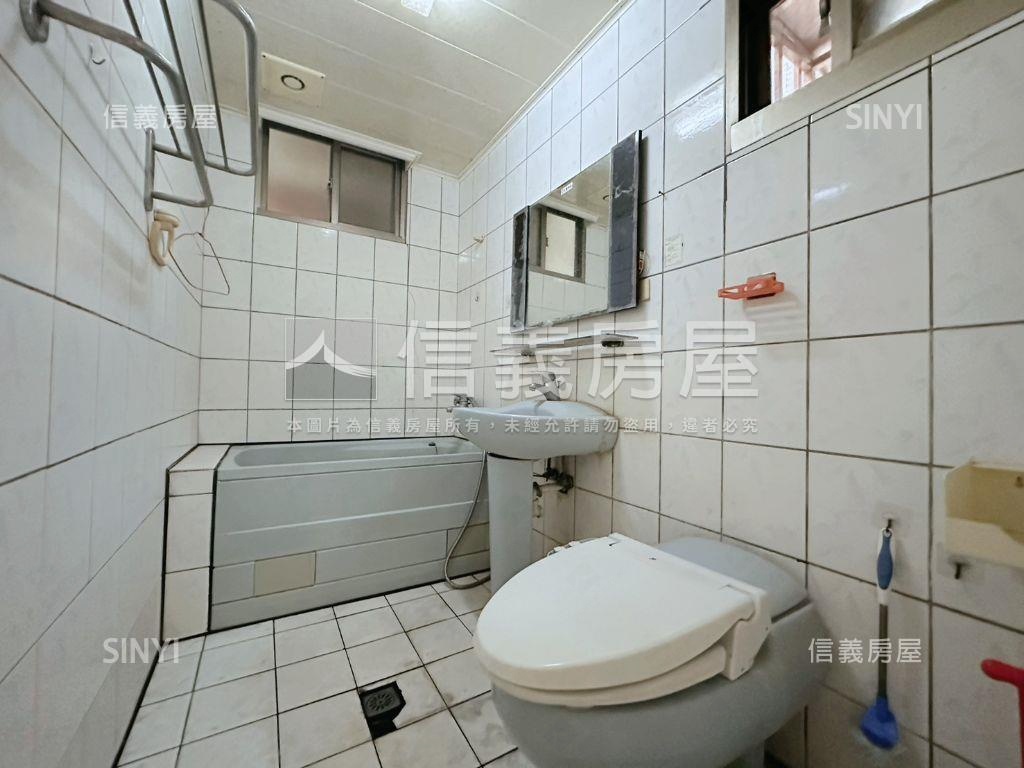 鐵路街五房邊間透天房屋室內格局與周邊環境