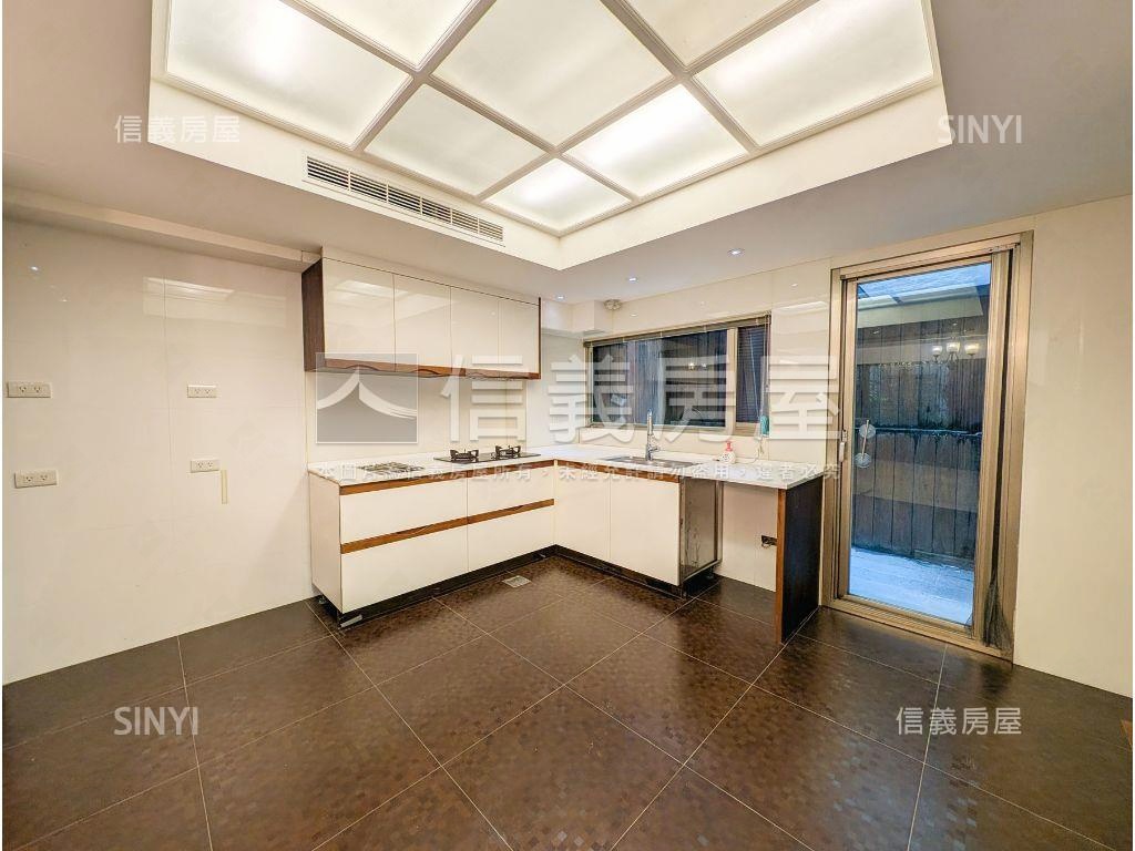 環球薈館尊爵非凡房屋室內格局與周邊環境