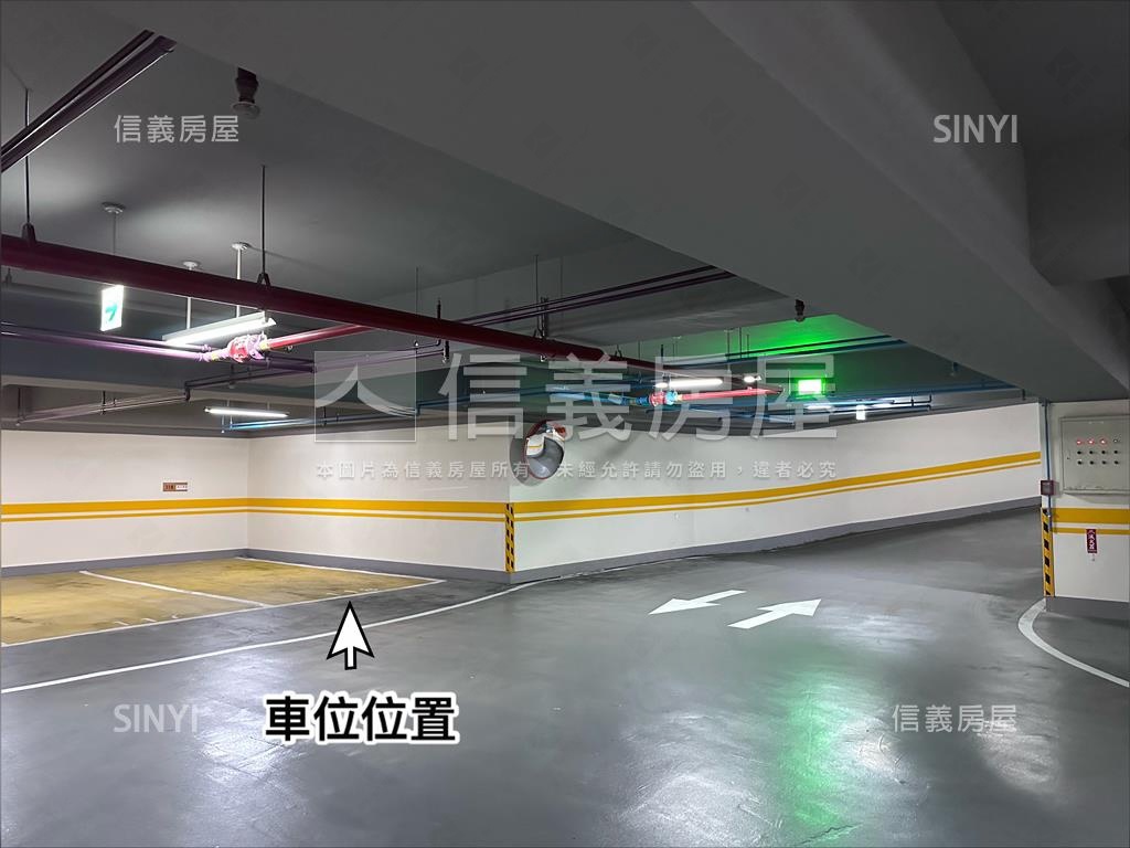 伴月灣。高樓帝景房屋室內格局與周邊環境