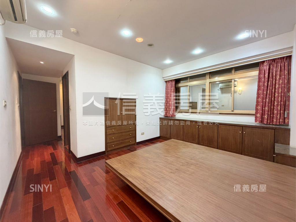 綠多稀有樓中樓房屋室內格局與周邊環境