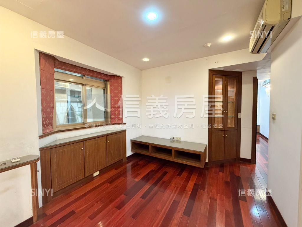 綠多稀有樓中樓房屋室內格局與周邊環境