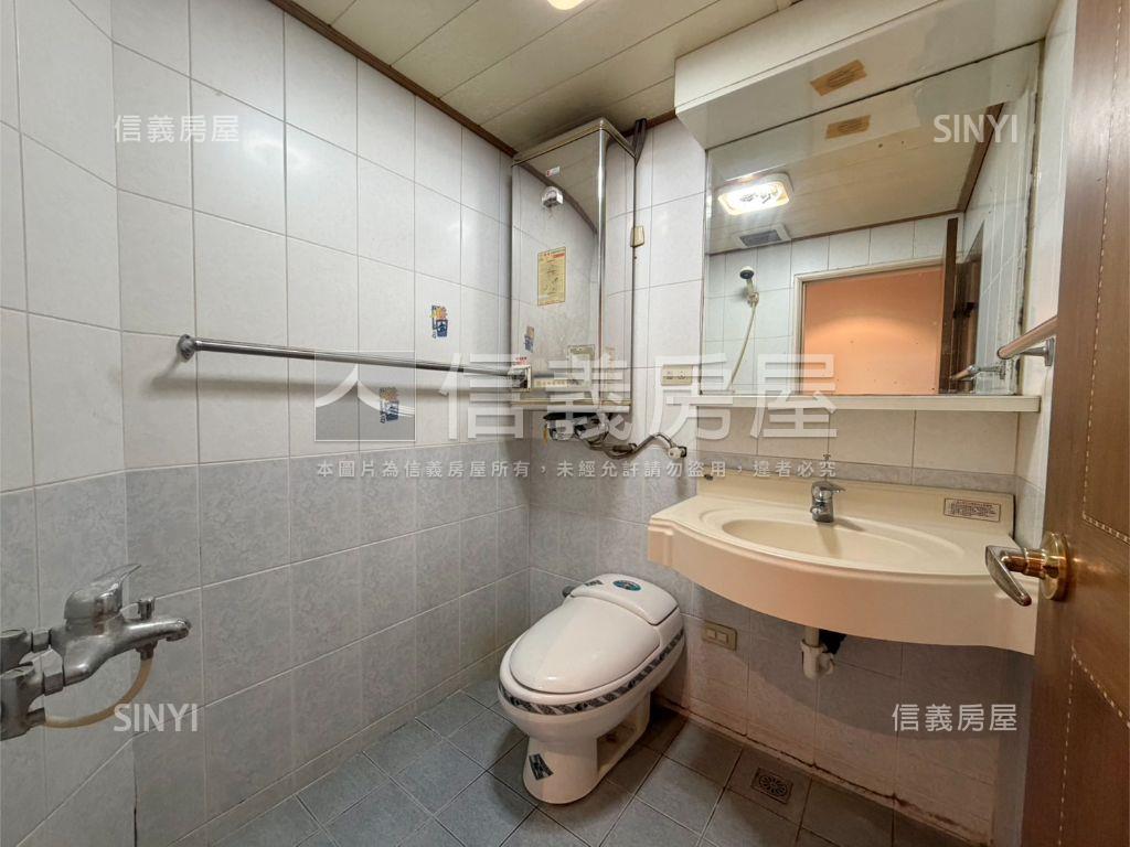 綠多稀有樓中樓房屋室內格局與周邊環境