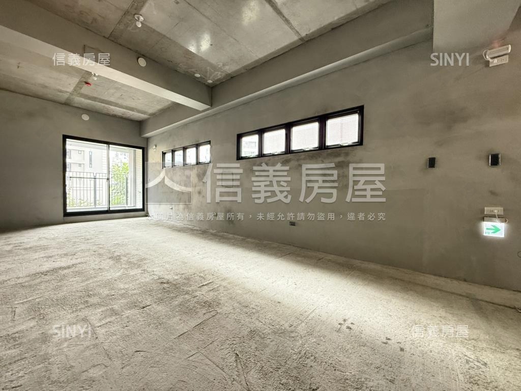 長安大墩★全新角店雙平車房屋室內格局與周邊環境