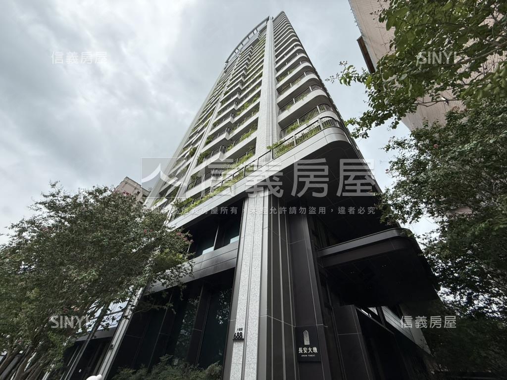 長安大墩★全新角店雙平車房屋室內格局與周邊環境