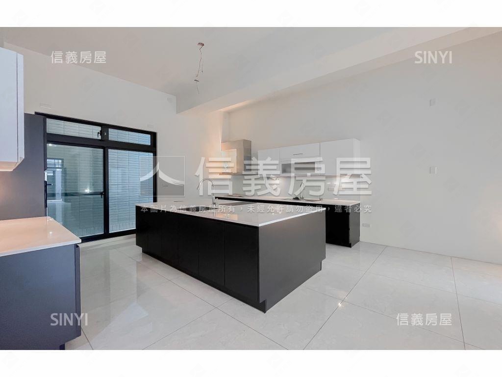 單元１２臨路電梯豪墅房屋室內格局與周邊環境