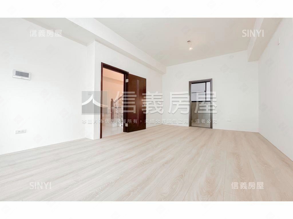 單元１２臨路電梯豪墅房屋室內格局與周邊環境
