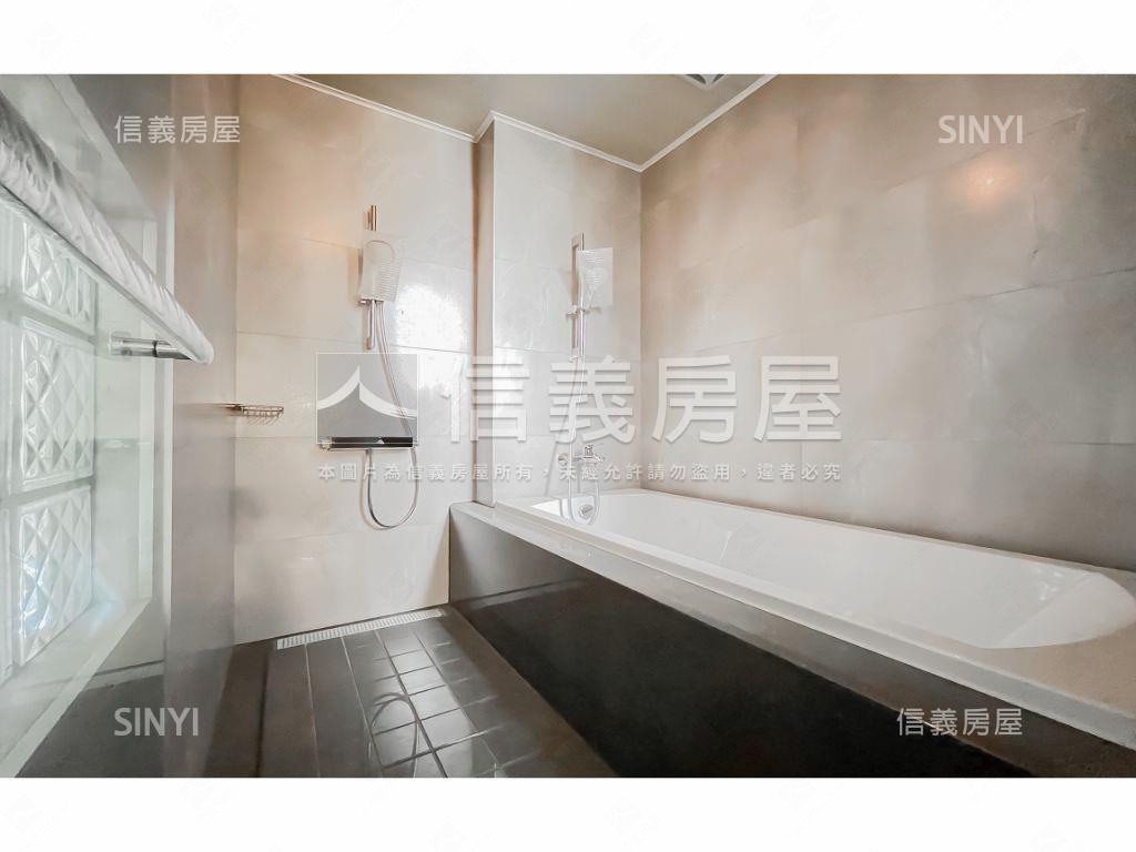 單元１２臨路電梯豪墅房屋室內格局與周邊環境