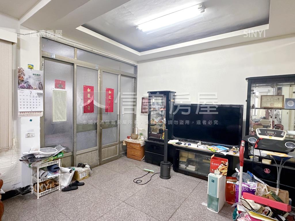 近捷運邊間活巷大地坪透天房屋室內格局與周邊環境