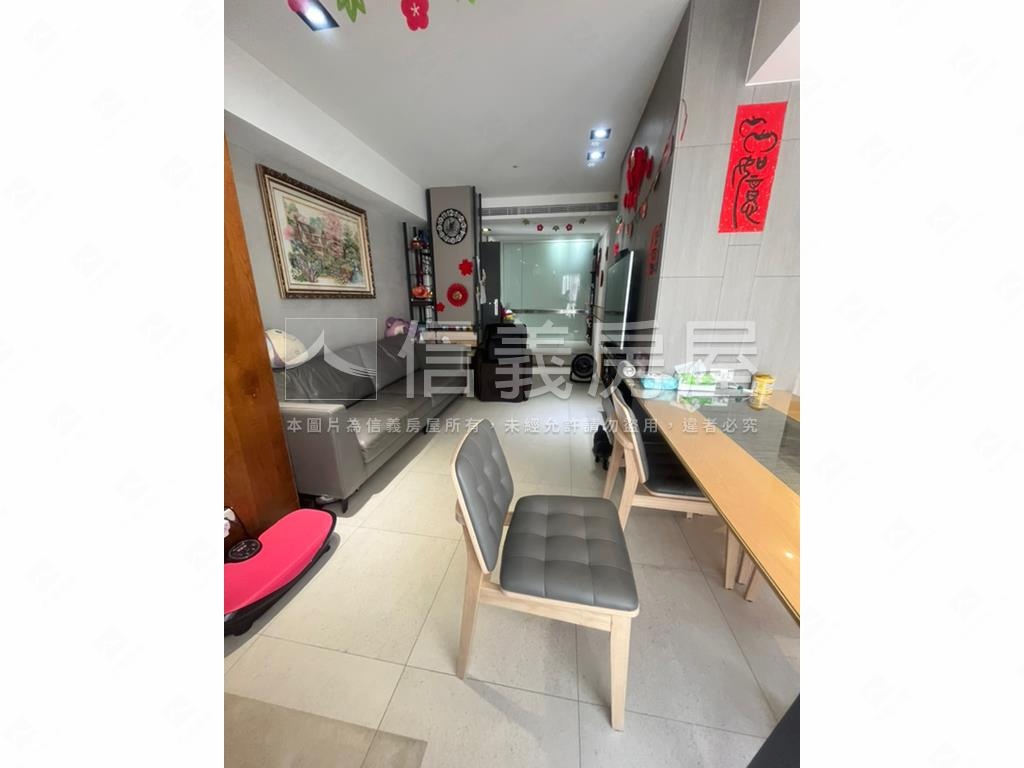 長城裝潢高樓美屋房屋室內格局與周邊環境