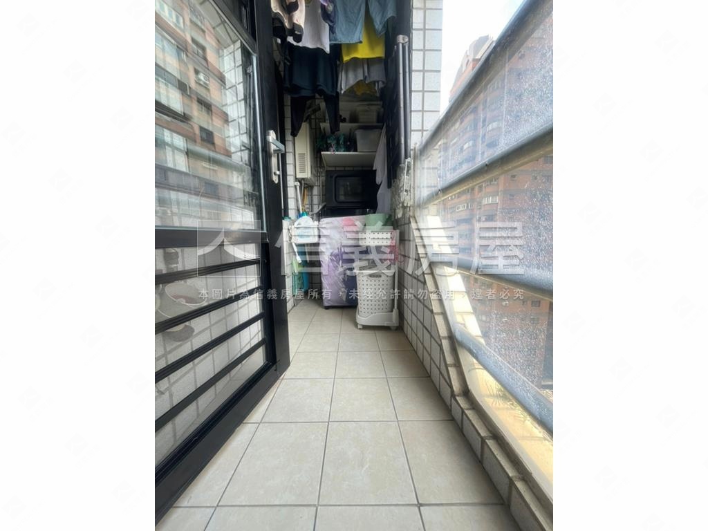 長城裝潢高樓美屋房屋室內格局與周邊環境