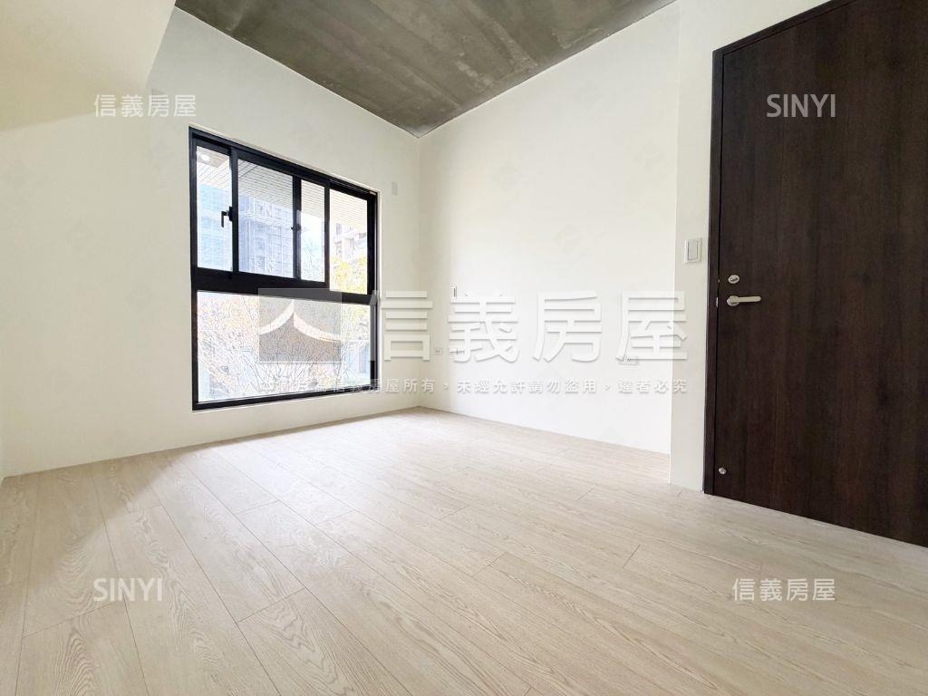 帥店長推薦ＭＯＳＴ露台戶房屋室內格局與周邊環境