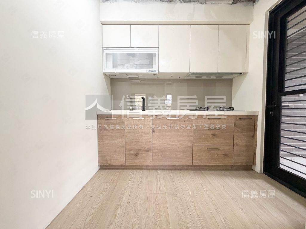 帥店長推薦ＭＯＳＴ露台戶房屋室內格局與周邊環境