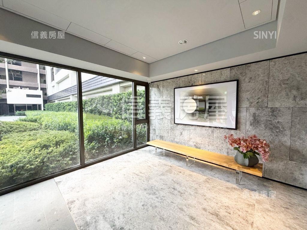 帥店長推薦ＭＯＳＴ露台戶房屋室內格局與周邊環境