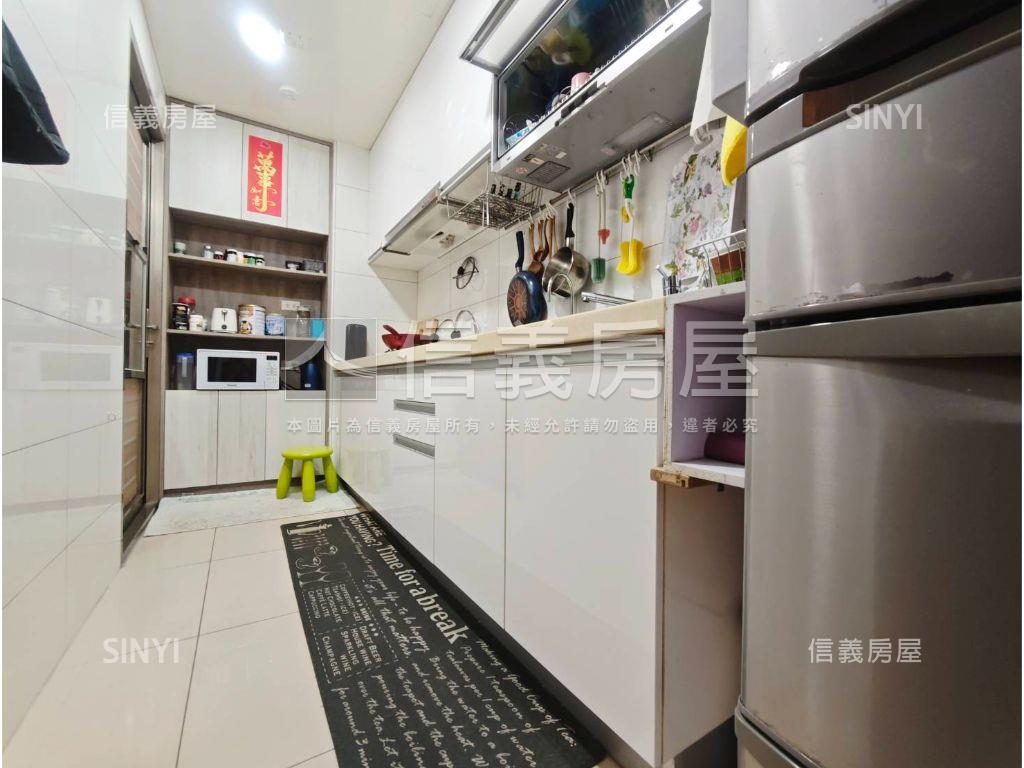 景闊河景大三房房屋室內格局與周邊環境