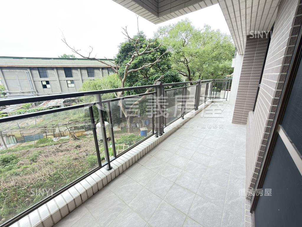 永豐綻美裝潢三房車位房屋室內格局與周邊環境