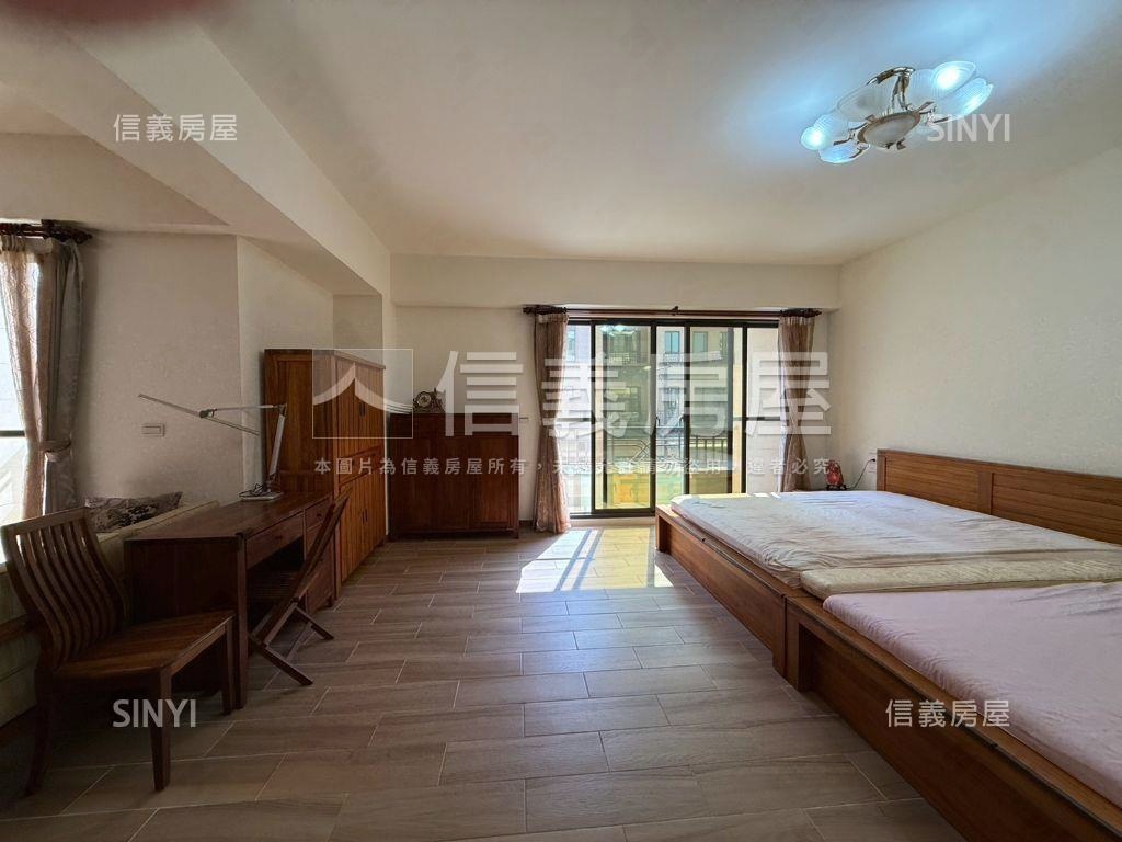 伍彩電梯大面寬孝親豪邸房屋室內格局與周邊環境