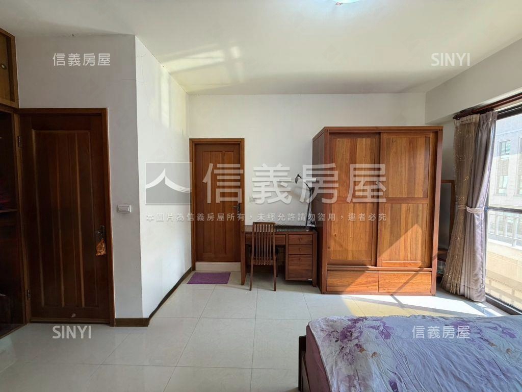 伍彩電梯大面寬孝親豪邸房屋室內格局與周邊環境