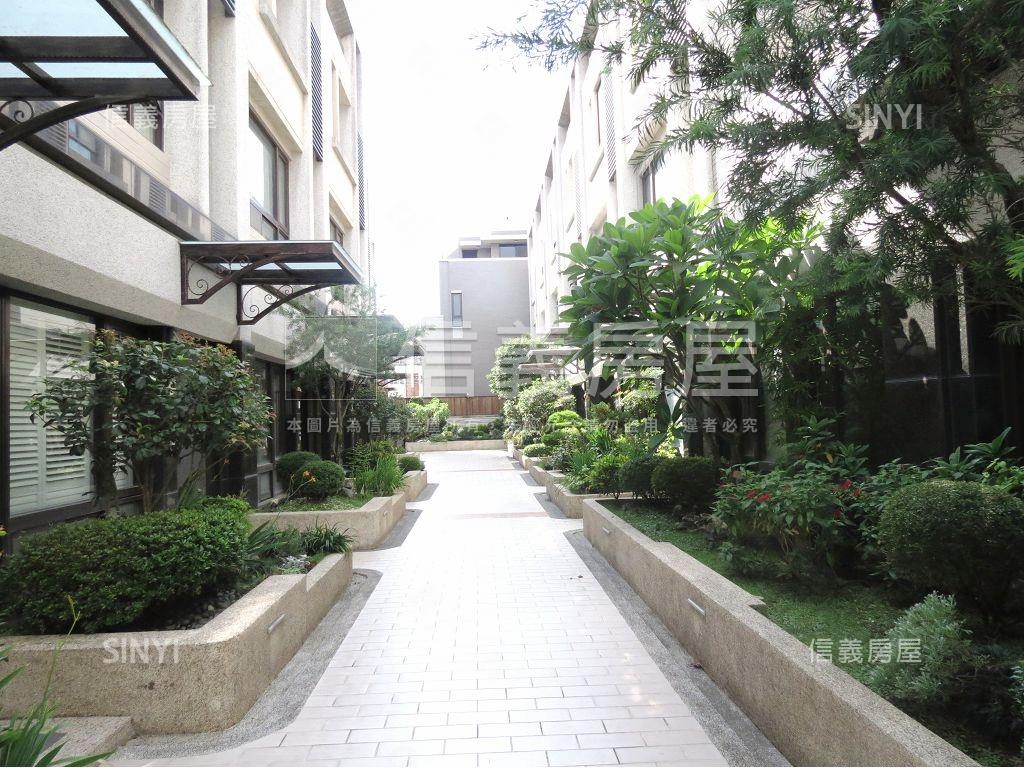 專任哈佛北屯社區型別墅房屋室內格局與周邊環境