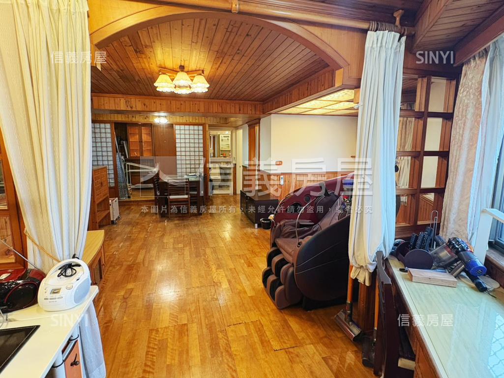 面公園高樓視野戶四房平車房屋室內格局與周邊環境