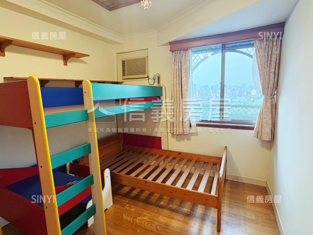 面公園高樓視野戶四房平車房屋室內格局與周邊環境