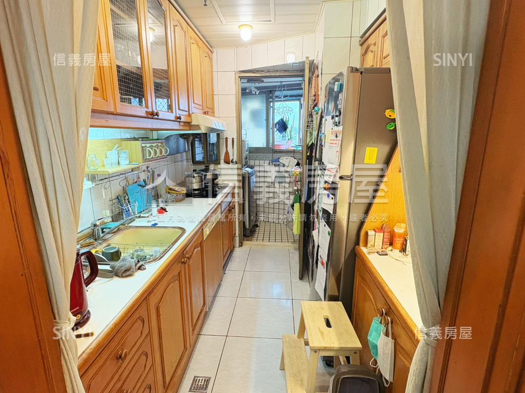 面公園高樓視野戶四房平車房屋室內格局與周邊環境