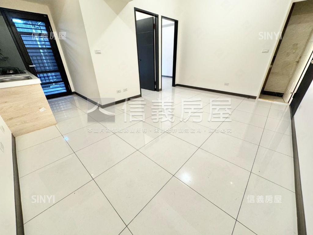近北市重劃區方正兩房車位房屋室內格局與周邊環境