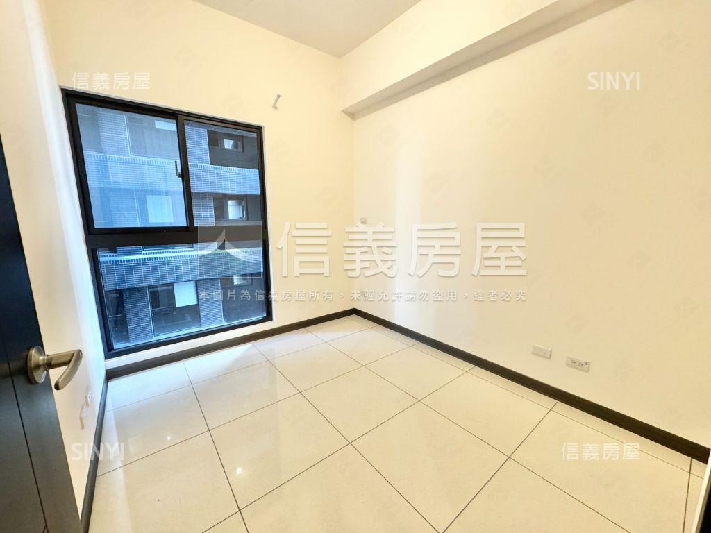 近北市重劃區方正兩房車位房屋室內格局與周邊環境
