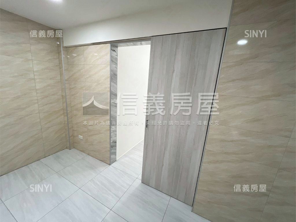 三民路一樓美麗大空間房屋室內格局與周邊環境