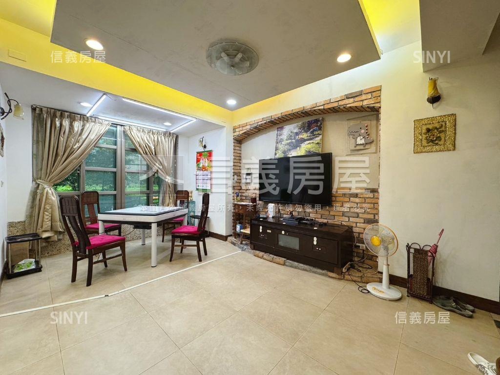 ⭐Ｅ美樂地庭院戶＋車位⭐房屋室內格局與周邊環境