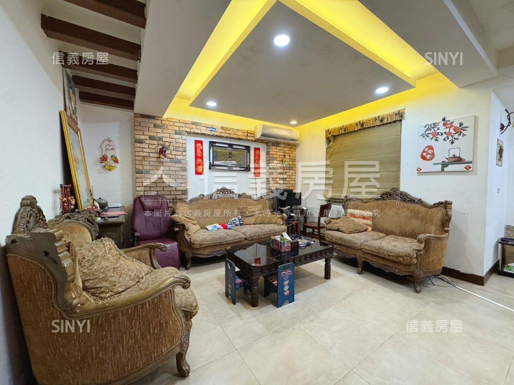 ⭐Ｅ美樂地庭院戶＋車位⭐房屋室內格局與周邊環境