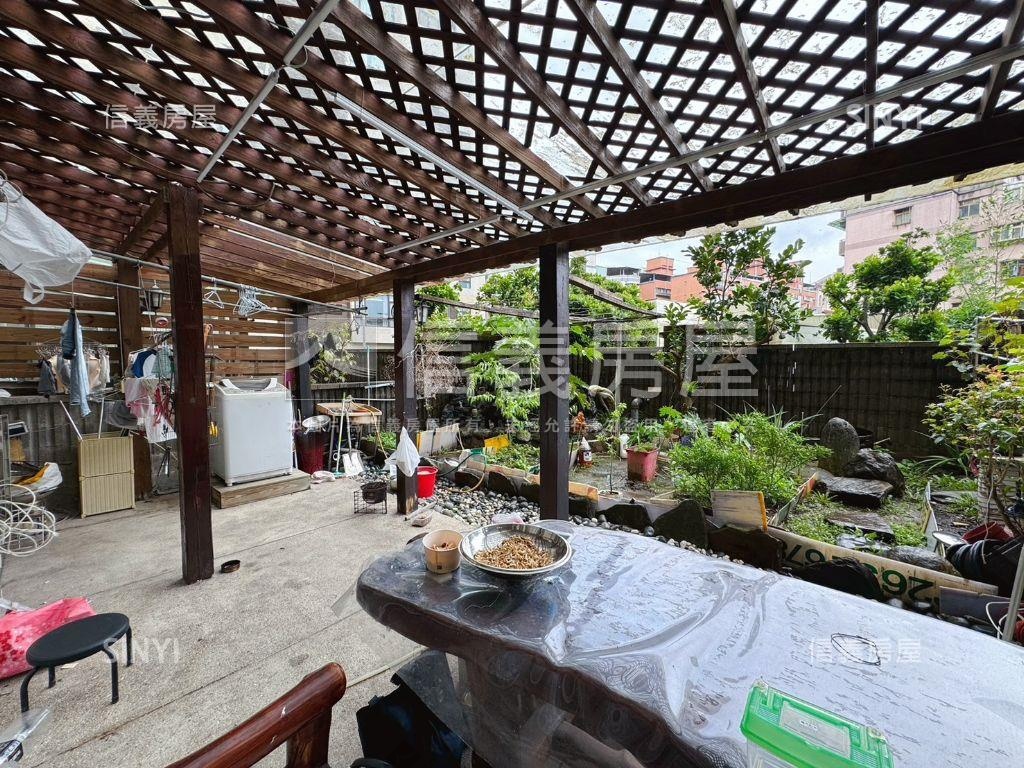 ⭐Ｅ美樂地庭院戶＋車位⭐房屋室內格局與周邊環境