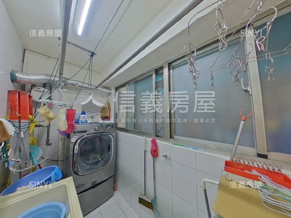 名人大器典雅美屋車位房屋室內格局與周邊環境