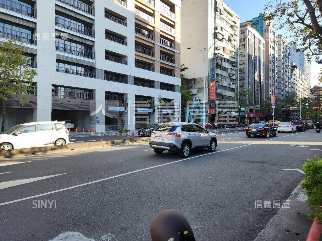 全坤１０１高樓兩房房屋室內格局與周邊環境