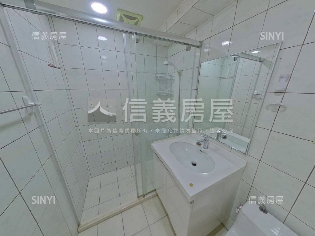 榮富狀元明亮三房房屋室內格局與周邊環境
