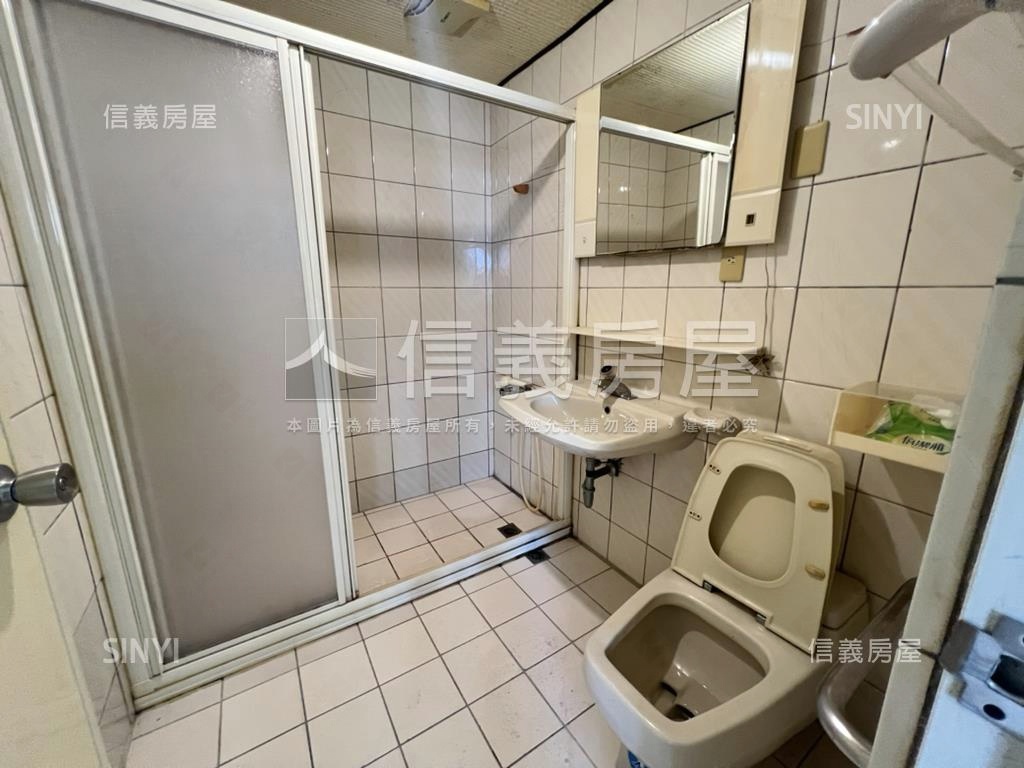 東海君臨天下三房平車房屋室內格局與周邊環境