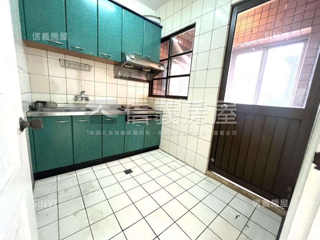 東海君臨天下三房平車房屋室內格局與周邊環境