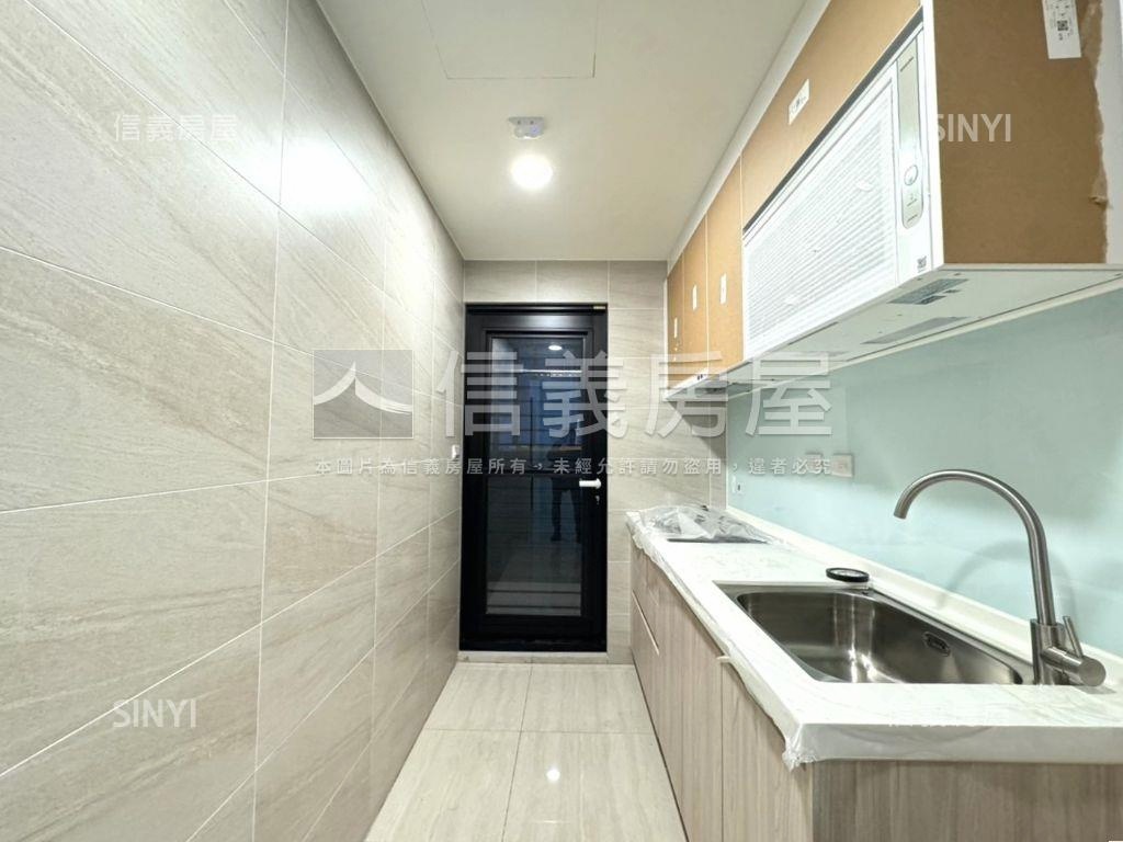 幸福豐隆昕誠全新邊間三房房屋室內格局與周邊環境