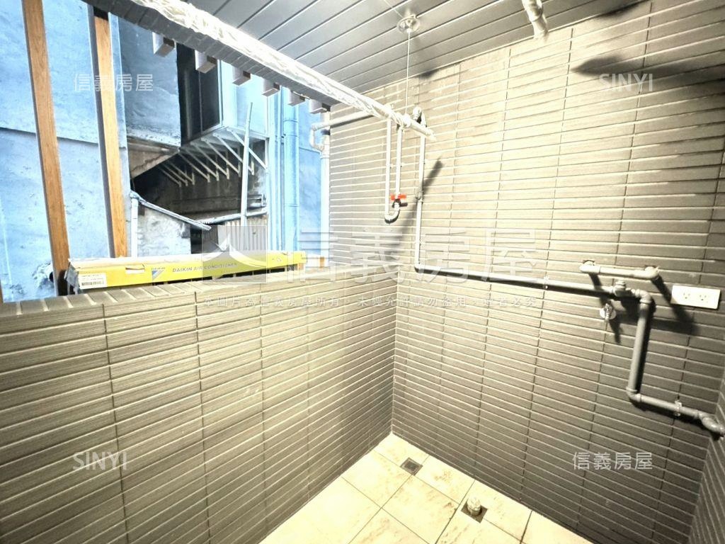 幸福豐隆昕誠全新邊間三房房屋室內格局與周邊環境