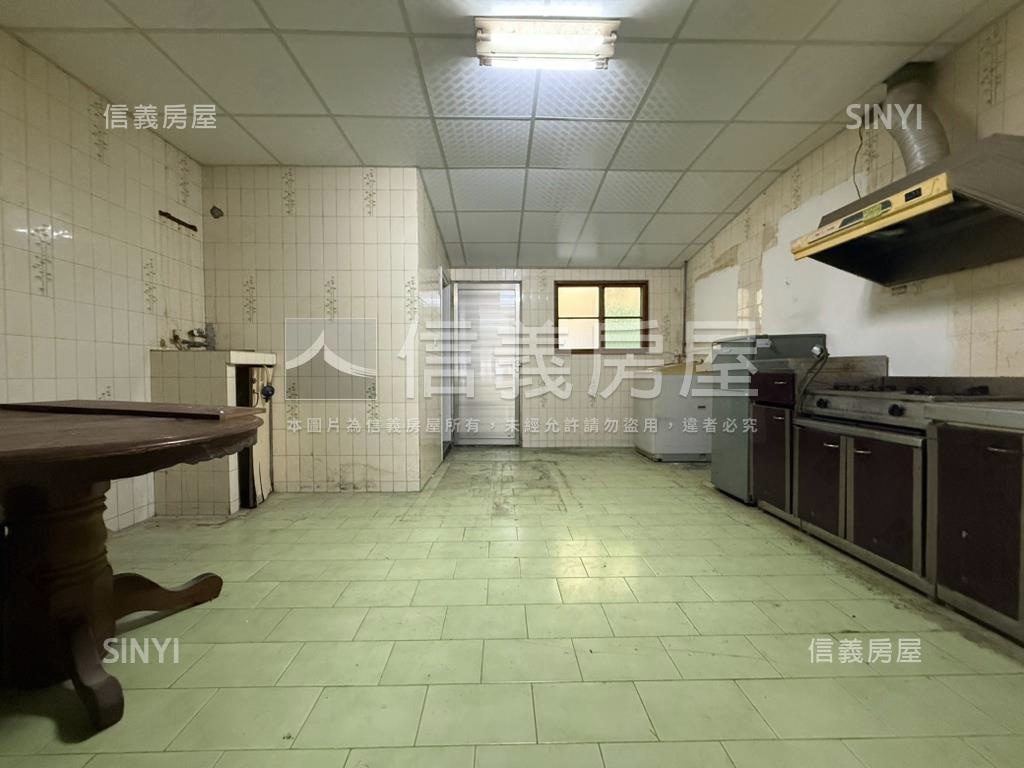 近北區朝東南臨路活巷透天房屋室內格局與周邊環境