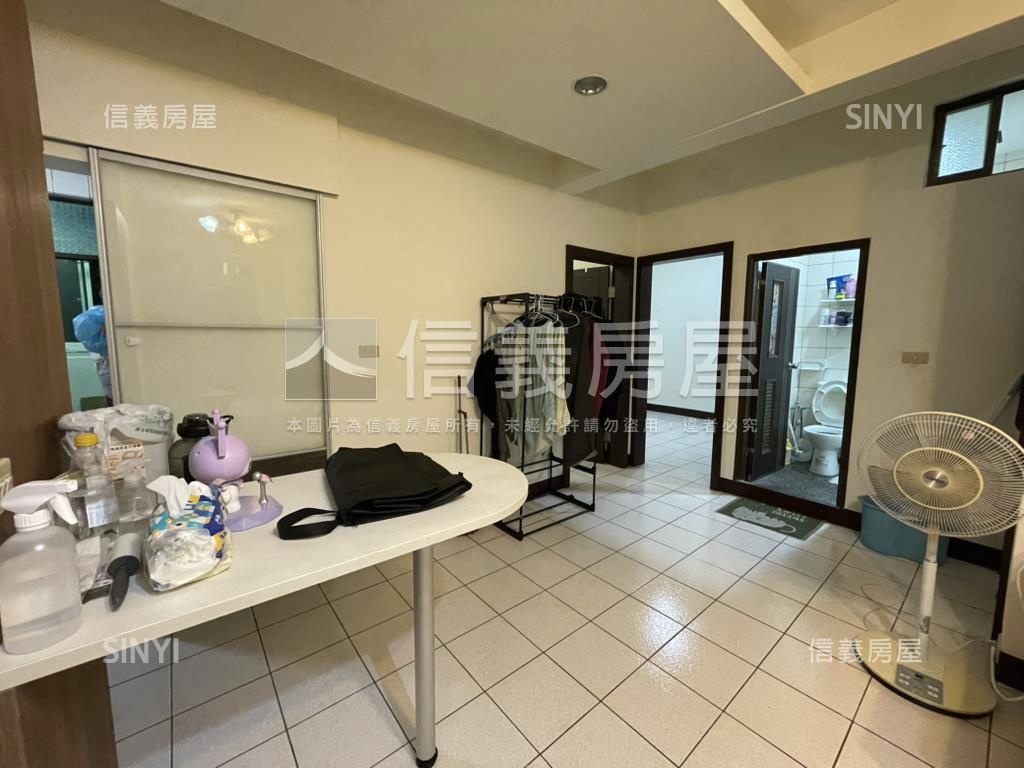 中華路美麗三房房屋室內格局與周邊環境