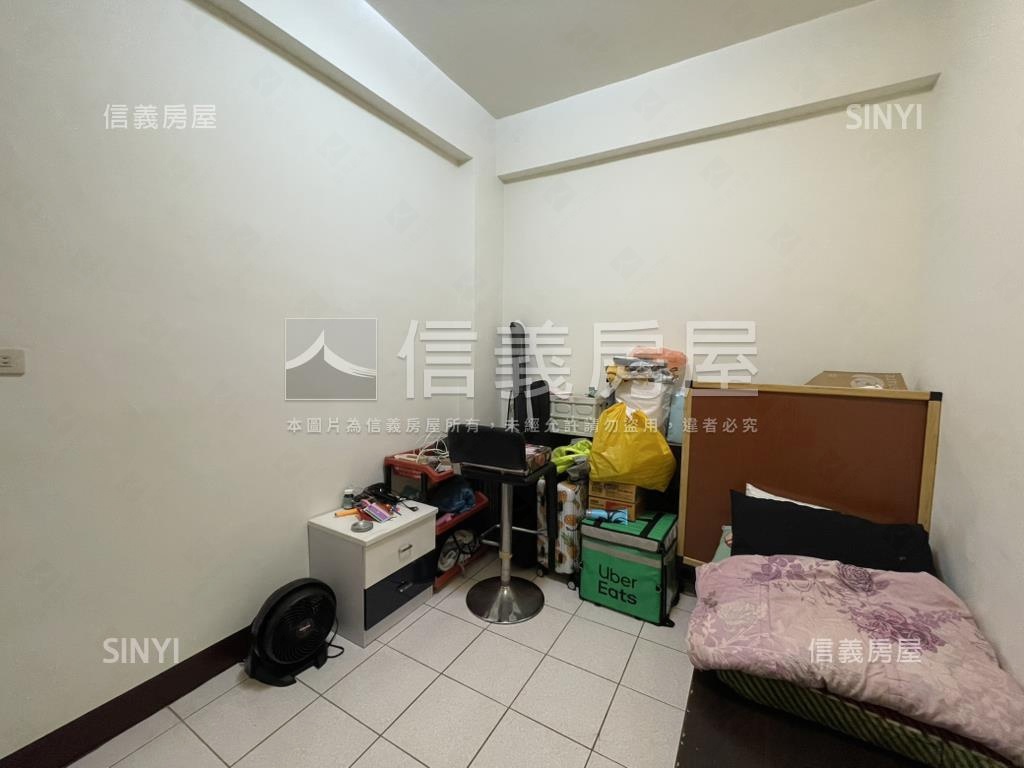 中華路美麗三房房屋室內格局與周邊環境