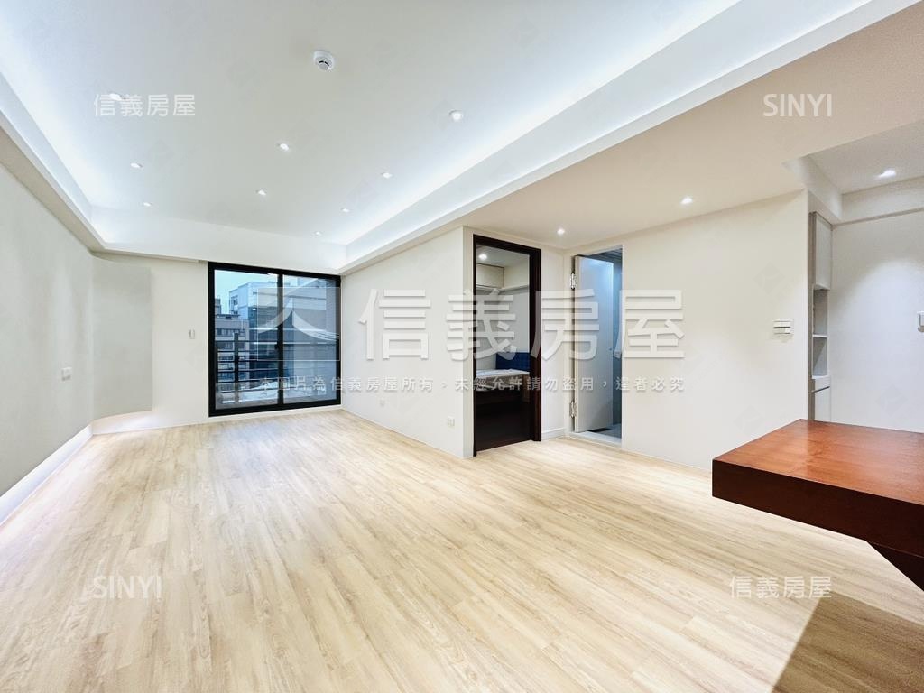 雙敦三房帶坡平車位２房屋室內格局與周邊環境