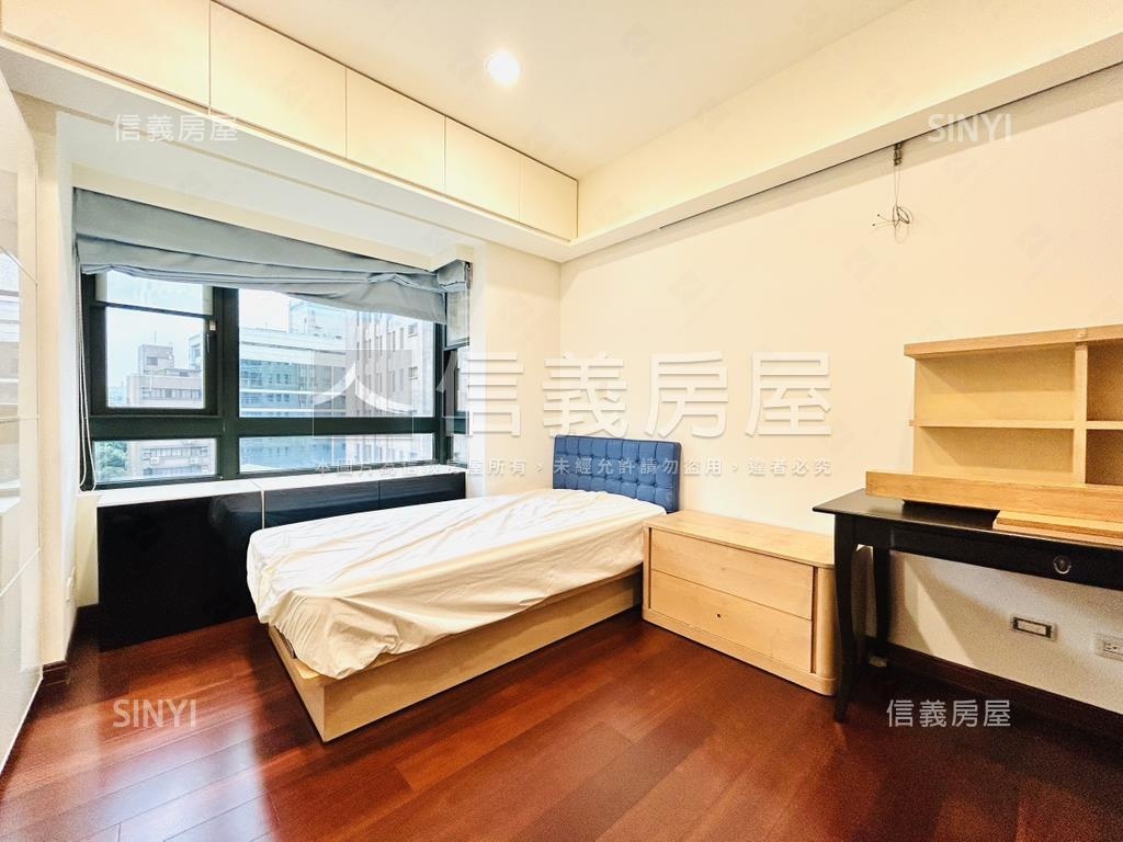 雙敦三房帶坡平車位２房屋室內格局與周邊環境