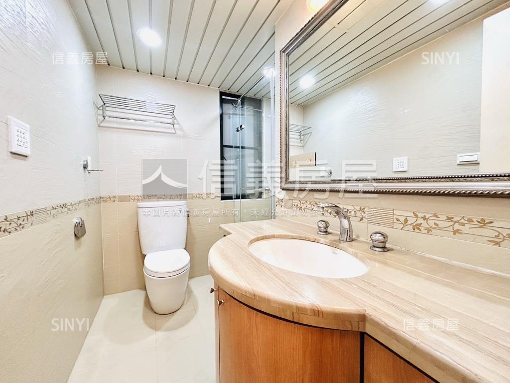 雙敦三房帶坡平車位２房屋室內格局與周邊環境