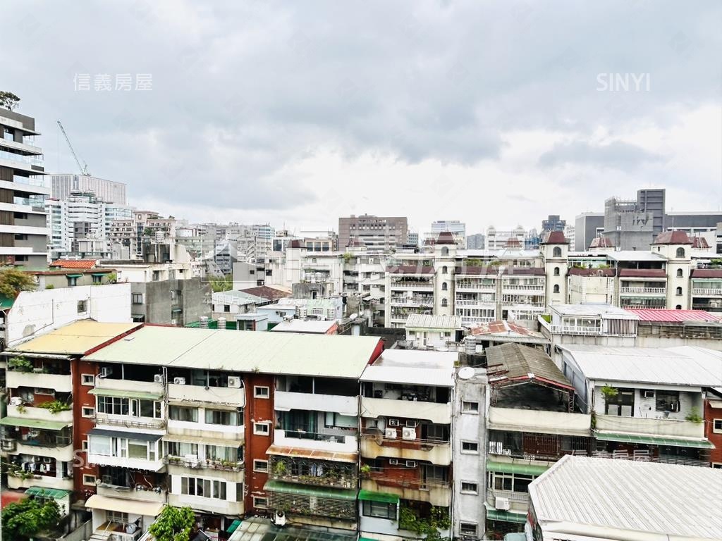 雙敦三房帶坡平車位２房屋室內格局與周邊環境